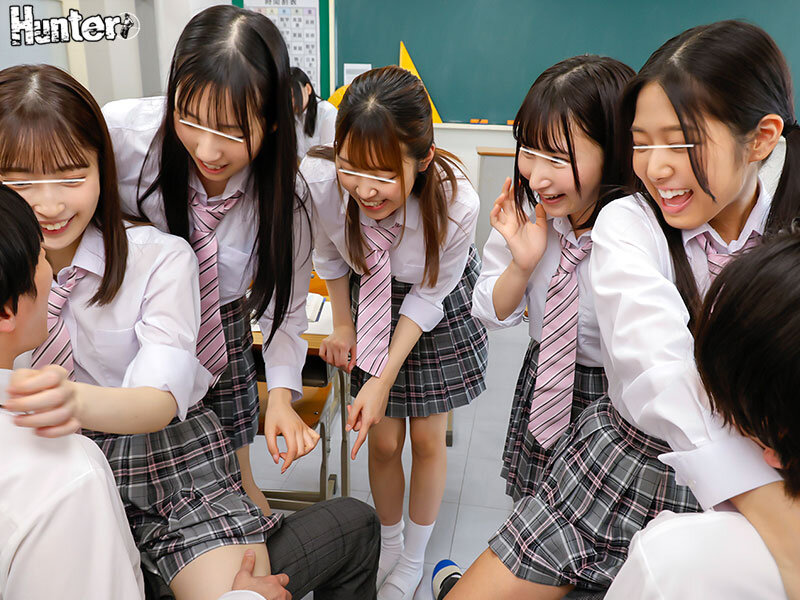 HUNTB-735 “Can You Make It Without Being Found Out? ” A Little SEX Inside The Skirt In The Classroom! It's Popular Among Naughty Female Students! Dangerous Play During Recess And After School By Little Devil Girls In The Classroom