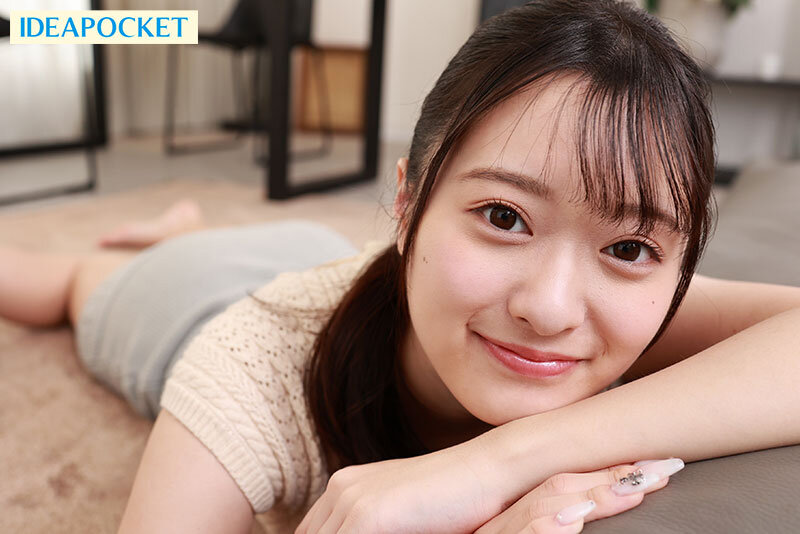 【VR】愛らしさ全開美少女 花守夏歩 愛嬌抜群でスケベな彼女とガチ恋超接近密着 FIRST 8K VR 2枚目