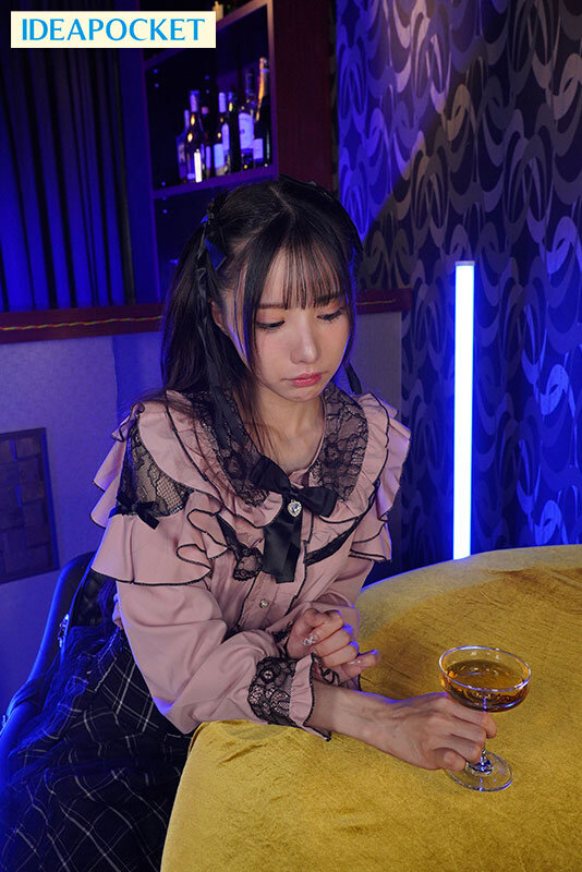 【VR】被害妄想、共依存、予測不能な感情のアップダウン… 危険、ヤバイ、めんどうくさい リスクしかないのに抱きたいと思わせる ビジュ最強メンヘラ地雷女の究極形態が 目の前にいる佐々木さき 画像5