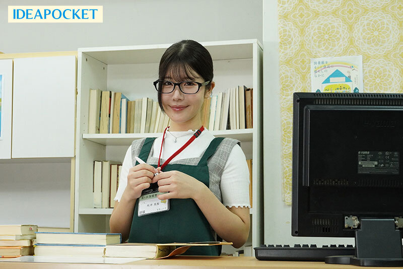 サンプル-おっとり無口な地味司書さんの裏の顔は脱いだらスリム巨乳のむっつり淫乱痴女 坂井美桜