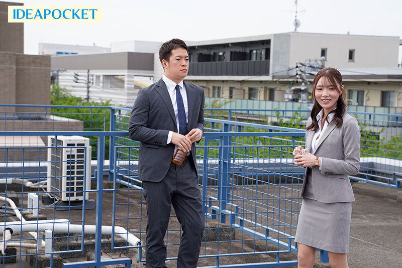 ほんわか癒し系でオトナっぽ可愛い同僚OLとの愛人関係に沼ってしまい俺の夫婦仲が破綻寸前。 1秒たりとも離れたくない 交わる度に中毒性高な沼性交 篠崎沙帆 画像1