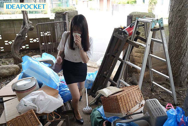 家庭訪問先のゴミ部屋親父に媚薬キメセクかサンプル画像1