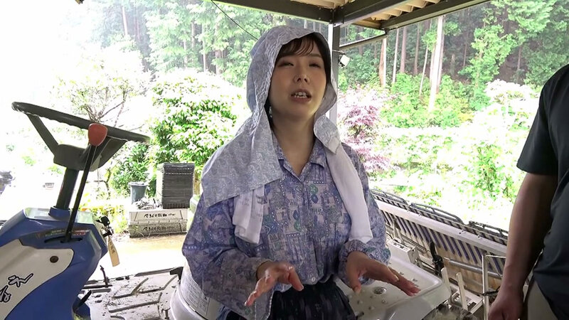 埼玉 武蔵嵐山 稲作農家の爆乳嫁 蒼いおりのサンプル画像 2