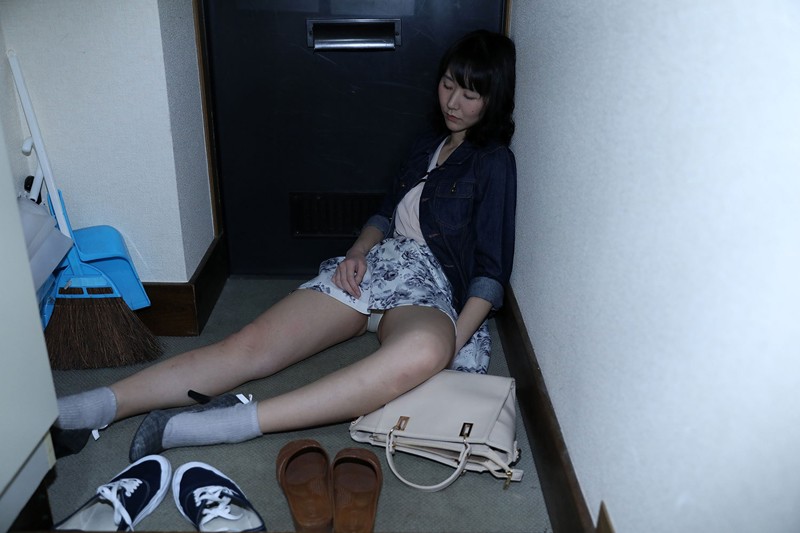 Passed Out Party Porn - ISKF-011] Drunk Girl x Passed Out Girl Action We Met This Office Lady  (Maika) On