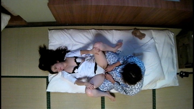 出張人妻 女マッサージ師ガイド 中出し！数ヶ月前に話題になったTVで活躍する人気役者御用達！ 14