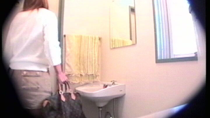 都内某所の仮設和式トイレ排泄盗撮スパイカメラ映像4時間2 30人 画像9