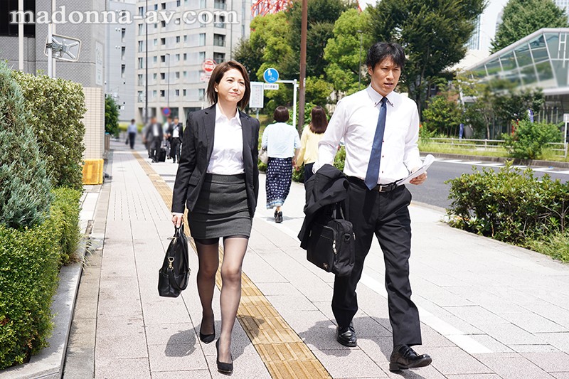 JUL-061 パート 1 - 30 分