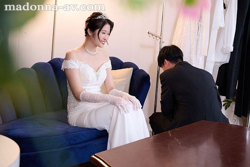 サンプル-結婚式記録ビデオNTR 人生で一番幸せな瞬間、愛する妻は密かに寝取られていた。 沙月ふみの