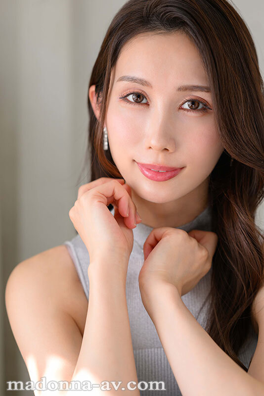 上品…、清楚…、《淫ら》に豹変。 京香栞 38歳 AV DEBUT 画像1