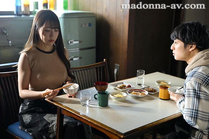 姑の陰湿な嫁いびりの果て―新しく出来た母・あおいさんは僕の眼前にて輪●されました。 一乃あおい 1枚目