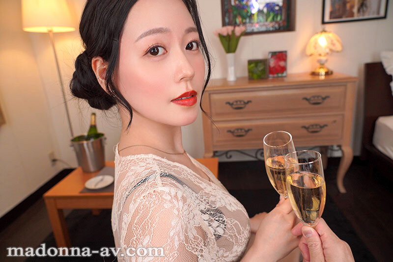 【VR】超高画質8K 初VR岬ひかり「終電、なくなっちゃったみたいですね…。」 結婚式の二次会終わり 新婦の友人・ひかりさんと まさかのワンナイトラブSEX 4枚目