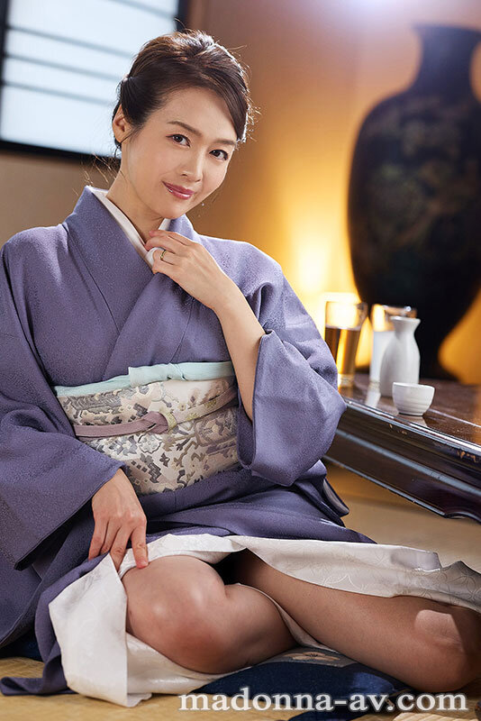 サンプル-【VR】超高画質8K 「ウチ、男の人にはちょっと厳しいんやで（笑）」 イケずな彼女の母（京都弁）かんなさんに試された僕 耳元で淫語を囁かれながらひたすら焦らされて 交際を認めてもらうまで射精管理され続けた。 藤かんな