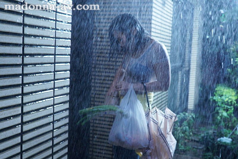 JUY-717 第 1 部分 - 30 分钟