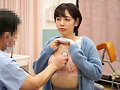産婦人科どすけべ診察 検診で来院した美人妻のお股をぬぷぬぷ診療しまくる悪徳エロ産婦人科医 06 美咲かんな - サンプル 9