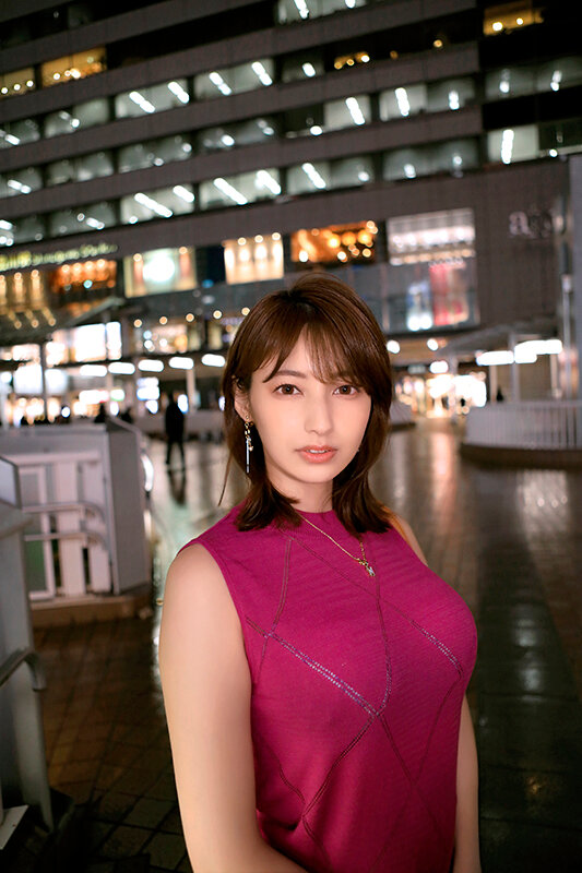 「貴方では気持ち良くなれないから…」淡白な夫とのSEXに不満を持つ美人妻たちが新調したTバックを履いてデカチンに泥●する 1枚目