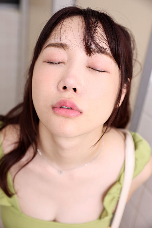 KIWVR-749 第 2 部分 - 33 分钟