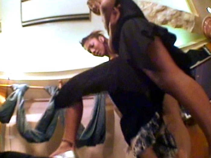 KKCM-019 第 11 部分 - 100 分钟