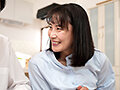 優しくてキレイなお義母さんに恋をしてしまった僕 平岡里枝子 画像4