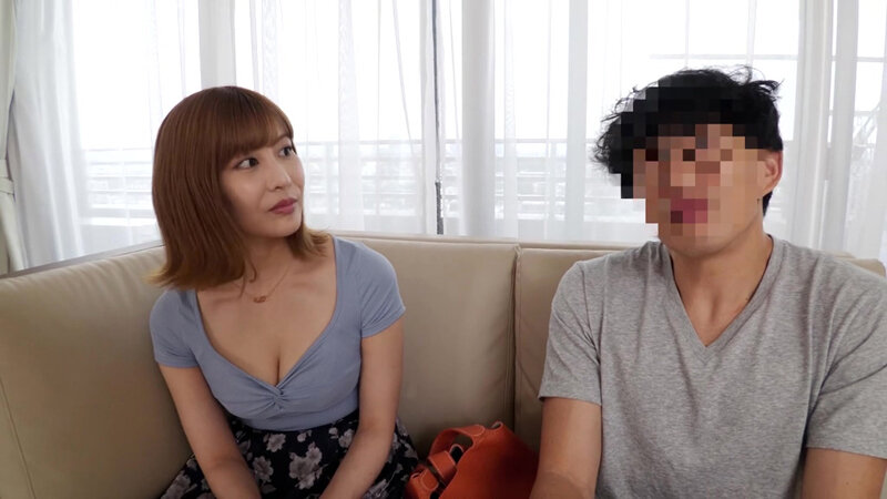 【4K】初体験は人妻と… 最高に羨ましい筆下ろし あゆみ 27歳 夏川あゆみ 画像3