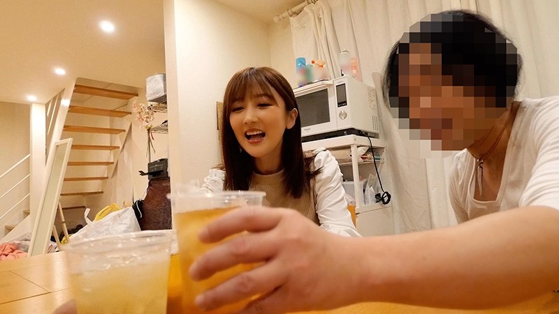 ガチ飲みチキリバ！ひびやんとちょこが行く酔いどれ街角逆ナンSEX 大槻ひびき - Image 6