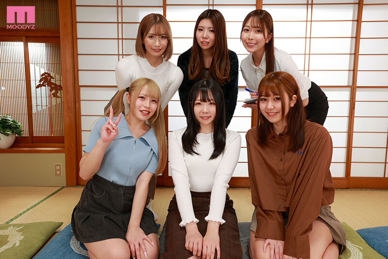 【VR】全裸集団お見合いパーティー 女子だけ全裸。男の性欲減退を解消するために全裸縁談会が実施された世界。無事カップルが成立したら、中出し着床!! 美園和花 2枚目