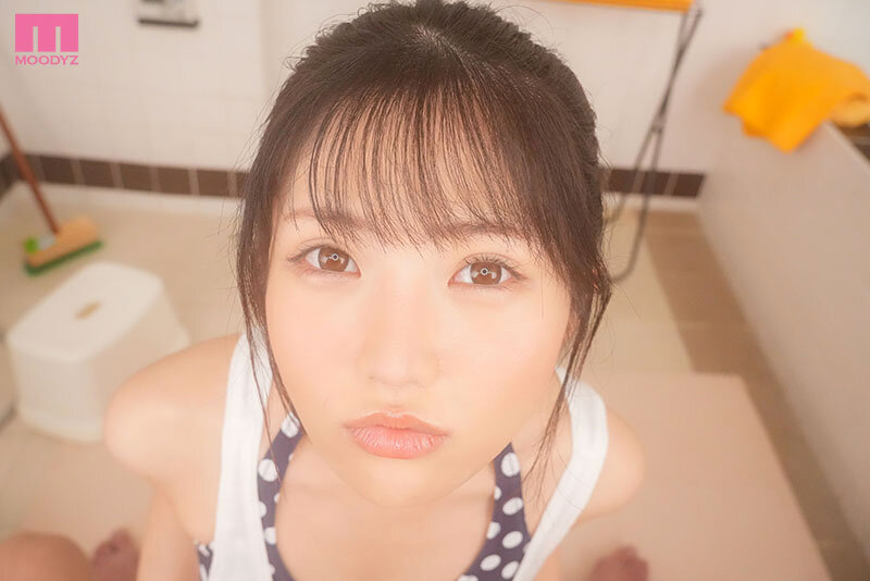 【VR】男湯に堂々と入ってきてチ〇ポチェックするちょっとドジっ娘な銭湯のロリかわ看板娘 気に入ったお客さん(僕 )とこっそり中出しSEX!! 夏色みか 画像3