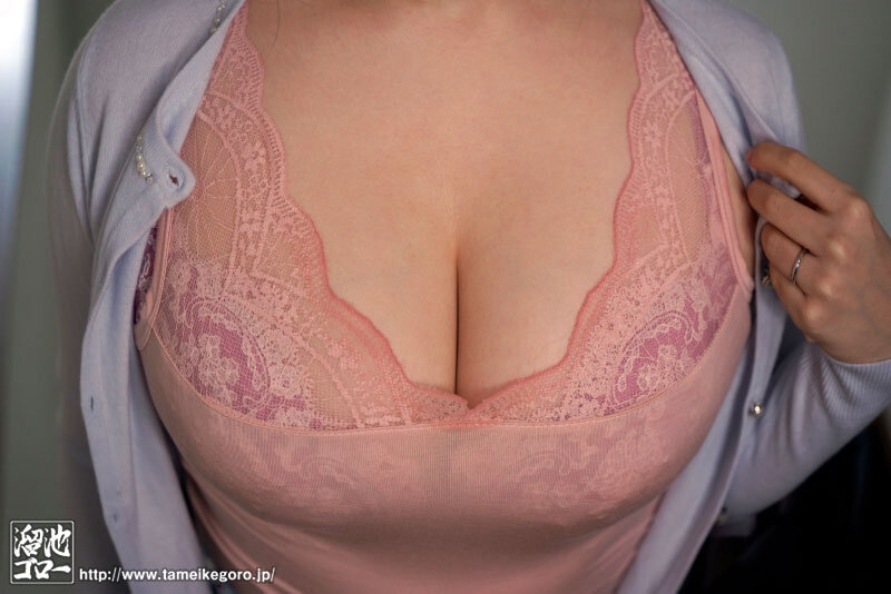 MEYD-825 第 1 部分 - 30 分钟