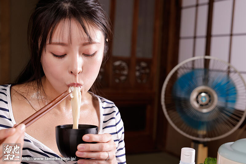 田舎に帰省してきた発情期痴女(兄嫁)とドロドロSEXをしたあの夏ー。【汗だくだく、ザーメンドクドク】 潤うるる 1枚目