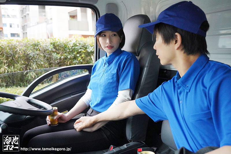 配送会社で働くべっぴんシングルマザーが学生バイトといたるところで濃厚アヘアヘSEX 〈母〉と〈女〉のダブルワークでかなえさんは大忙し!! 夢実かなえ 画像2
