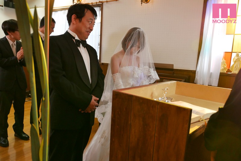 おれの最愛の妹が中年オヤジとの望まない結婚を強いられた 椎名そら