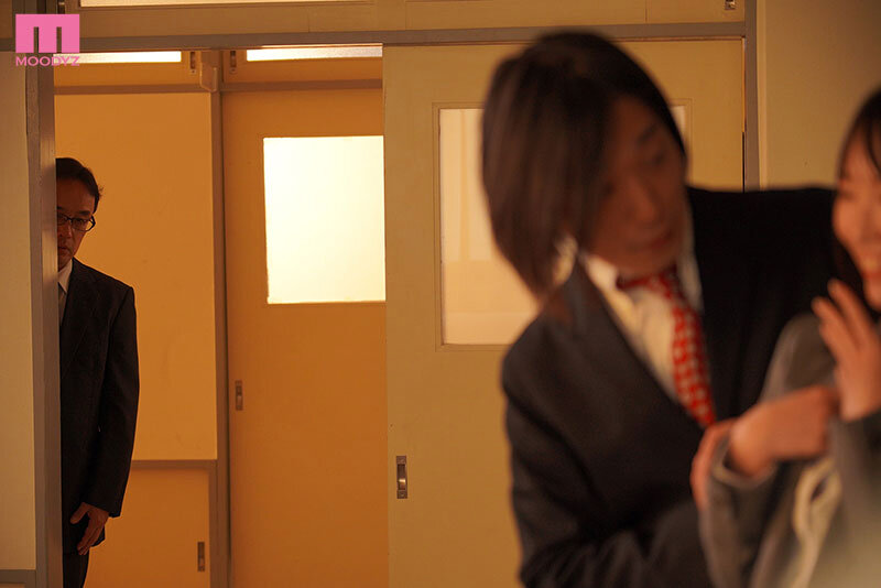 失禁女教師NTR フィアンセの目の前で大嫌いな変態教頭の媚薬チ〇ポに溺れたお漏らしキメセク早漏中毒 野宮あん 1枚目