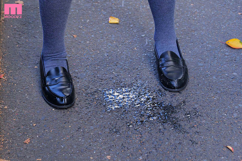 親友の彼女の悩みを聞くフリして媚薬漬けリモバイ調教とデカチン膣奥ピストンで沼らせるお漏らしザコま●こ開発NTR 川口桜 サンプル