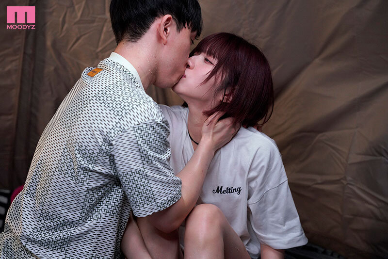 野外フェステント泊中出し 女1男2で地方の野外フェスに行った夜、嫉妬と純愛と汗にまみれてテントの中でヤりまくった 石原希望 サンプル