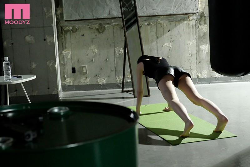 MIDE-890 第 1 部分 - 30 分钟