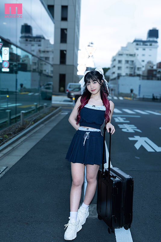 経験人数800人斬りのグローバルSEXモンスターが緊急帰国!!AVデビュー 初めてのJapaneseポルノでイキ狂い…やっぱり日本は凄かった。 月城るな 1枚目