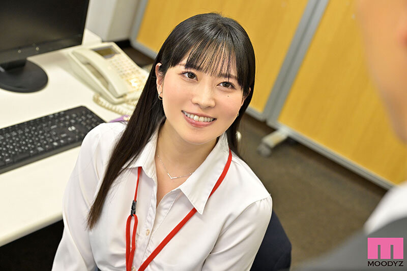 【mikr00050】嫌いなセクハラ上司の汚部屋に監禁されたエリート美人総合職 不潔オジち○ぽでアヘイキゴミ部屋キメセクNTR 白岩冬萌の見所シーン1