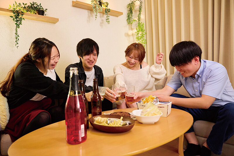 あの日、出逢ったヤリマンビッチに超絶グラインド騎乗位からパイパン顔騎のPtoCで夜が明けるまで痴女られた 弥生みづき 3枚目