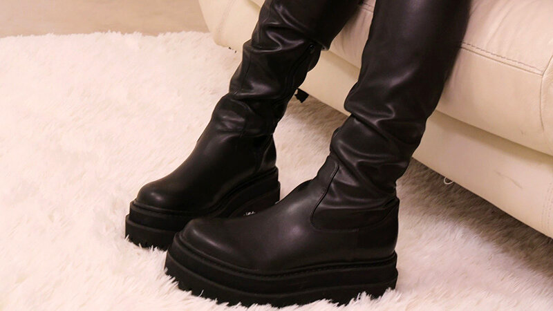 Boots fetish 倉木しおり 2枚目