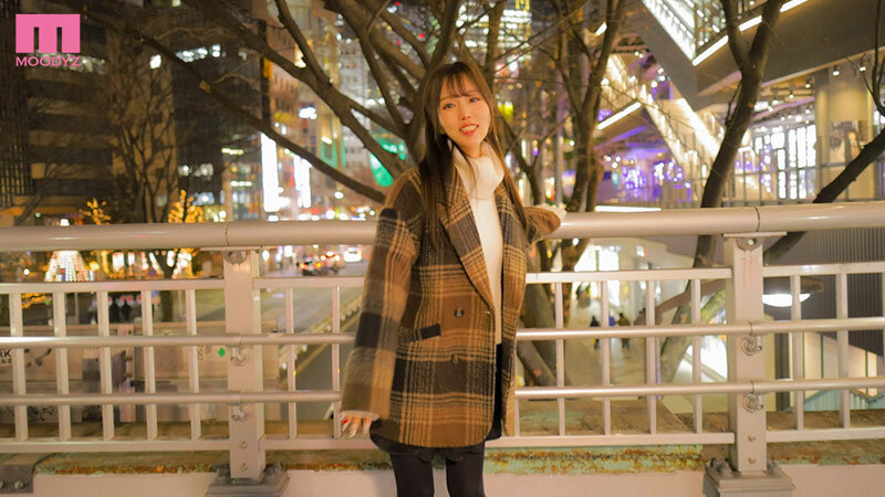 AV女優になった元カノ幼馴染と再会 久しぶりに会った彼女が垢抜けて可愛くなってたのでついデートに誘ったらまさかのOK あの頃は、ウブすぎてキスまでしかできなかった僕らはホテルに泊まって初めてのセックスなのにめちゃくちゃ中出ししまくった。 新井リマ 8枚目