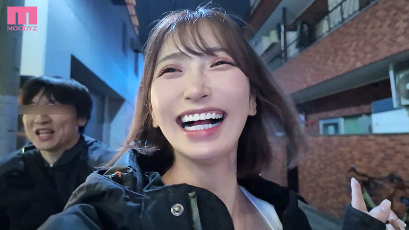 ほろ酔い和花パイ街ブラ竿ハント ドMオタク男子を痴女ロックオン!気が済むまでヌキちぎるまで帰りまセン。飲み歩き爆即ヌキ生ハメ密着25発 美園和花 画像9
