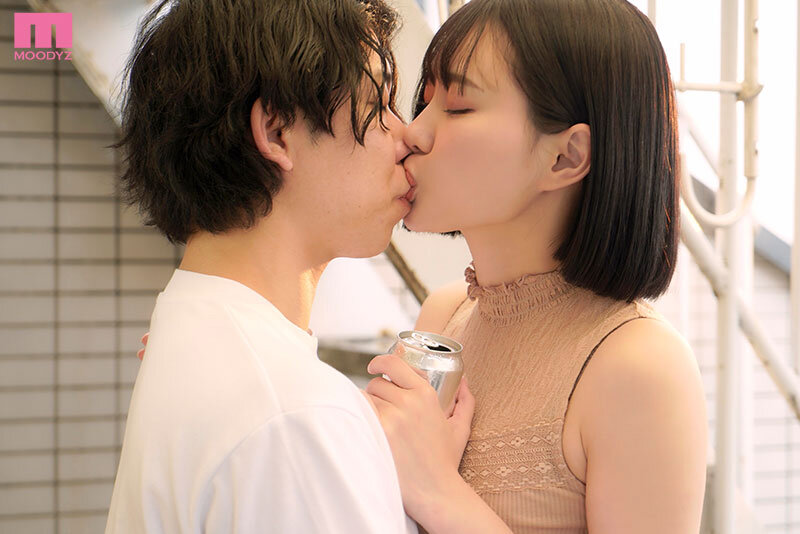 大嫌いが大好きに変わる純愛中出し ねぇ、甘えてもいい?大嫌いだった女上司と退職後にコンビニで再会そのまま一緒にお酒を飲んで仲良くなり田舎に帰るまでの1週間甘々エッチでヤリまくった。 美谷朱音 2枚目
