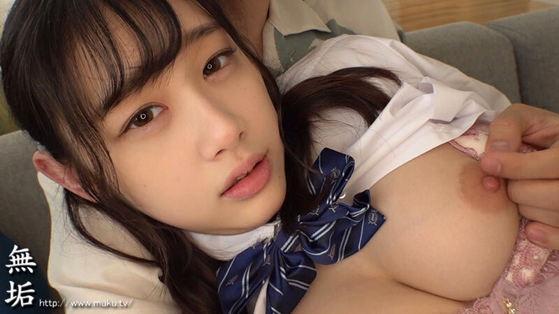 エッチな制服美少女とイチャぱこ中出しコレクション。 制服J●と笑顔でハメまくりラブラブ種付け最高過ぎる。ガチ素人9名240分。 画像3