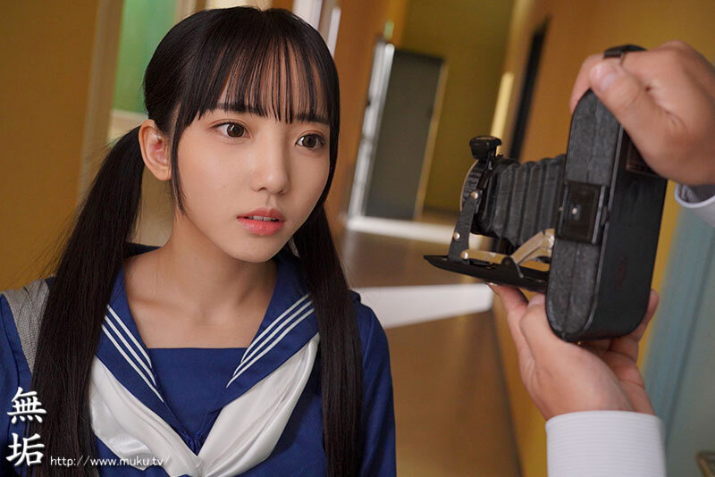 その身体は全部僕のいいなり。 絶対服従カメラ ～学級委員の優等生 美咲さん～ 美咲音