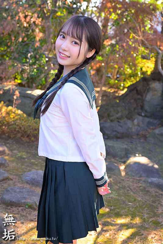 性欲の溢れたエロ過ぎ制服美少女が汗だくになって男を貪る絶倫性交 咲月ひな 画像2