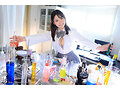 化学部のJ系が効きすぎる媚薬を飲んだら即発情！ 感度MAXイクイク懇願！ オヤジチ○ポもキモ男のチ○ポもWelcome！ 全部まとめて私のオマ○コが味わってあげる さつき芽衣 - サンプル 1
