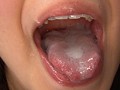 中年親父と濃厚ごっくん中出し 鈴木真夕 - FANZA版サンプル画像