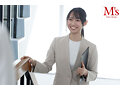 美人で可愛くて優しくて笑顔が素敵な僕の初恋の三池先生は放課後になるとマゾ化するイカれた変態女教師でした。 三池小春 - サンプル 1