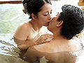 実は超どストライクだった母と混浴で二人きり…子供だからと油断して無防備に晒した裸体にギンギンに勃起した僕が犯した過ちの一部始終。5 - 15