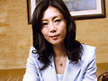 契約のためなら自らの肉体を捧げる人妻生保レディー一生懸命ご奉仕するのでエッチの後は契約書にサインしてね - サンプル 20