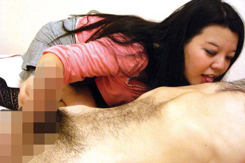 人妻ナンパ街角で暇そうでエロそうな奥様に厳選アタック生チンぶち込み子宮の中にザーメン中出しフィニッシュ サンプル画像 3